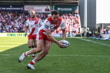 Hull KR 'dan Joe Burgess, 10 Mayıs 2025' te LNER Halk Stadyumu, York, İngiltere 'de oynanan Betfred Challenge Kupası yarı final maçı Hull KR' a karşı Catalans Dragons maçına gidiyor.
