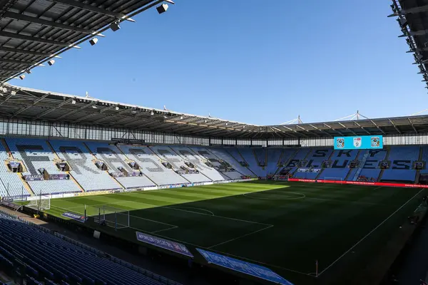 Coventry Building Society Arena 'nın genel görünümü, Coventry City' nin evi. 9 Mayıs 2025 tarihinde Coventry Building Society Arena 'da Coventry City ile Coventry City arasında oynanan yarı final maçı öncesinde Palyoff yarı final maçı.