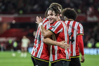 Sheffield United takımından Callum O 'Hare, 12 Mayıs 2025' te Sheffield Lane, İngiltere 'de oynanan ve Bristol City' ye karşı oynanan Gökyüzü İddia Şampiyonası yarı final maçında 3-0 'lık galibiyetini kutluyor.