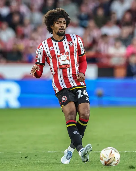Sheffield United takımından Hamza Choudhury 12 Mayıs 2025 tarihinde Sheffield Lane, İngiltere 'de oynanan yarı final maçında Sheffield United ile Bristol City arasında oynanacak.