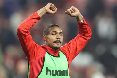 Sunderland 'dan Wilson Isidor, 13 Mayıs 2025' te İngiltere 'nin Sunderland kentinde oynanan Sunderland-Coventry City maçında kazandığı galibiyeti kutluyor.