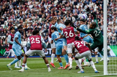 Nottingham Ormanı 'ndan Anthony Elanga Premier Lig maçında 18 Mayıs 2025' te Londra 'daki Londra Stadyumu' nda West Ham United ve Nottingham Forest maçında 0-2 berabere kaldı.