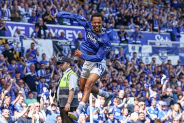 Everton 'dan Iliman Ndiaye, 18 Mayıs 2025' te Goodison Park, Liverpool, İngiltere 'de oynanan Premier League maçında Everton' a karşı Southampton maçında 2-0 'lık galibiyet golünü kutluyor.