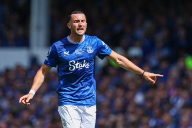 18 Mayıs 2025 'te Goodison Park, Liverpool' da oynanan Premier League maçında Everton ve Southampton maçı öncesinde The Winslowe Hotel 'in önünde Everton taraftarları