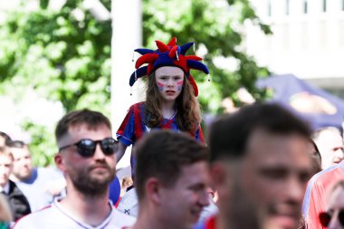 Crystal Palace taraftarları, 17 Mayıs 202 'de Wembley, Londra' daki Manchester City 'ye karşı oynanan Emirates FA Cup final maçı öncesinde Wembley Stadyumu' na geldiler.