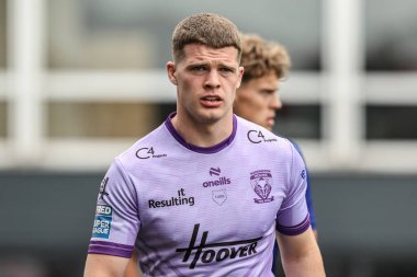 Warrington Wolves takımından Jake Thewlis, 18 Mayıs 2025 'te İngiltere' nin Wakefield şehrinde oynanan 11. Betfred Süper Lig karşılaşmasında ısınma turunda Wakefield Trinity, Warrington Wolves 'a karşı.