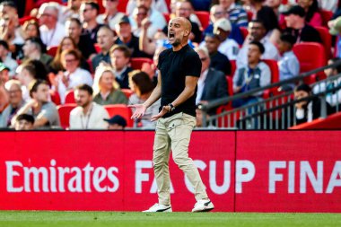 Manchester City 'den Pep Guardiola, 17 Mayıs 202 tarihinde İngiltere' nin Wembley Stadyumu 'nda oynanan ve Manchester City' ye karşı oynanan FA Cup final maçında tepki gösterdi.