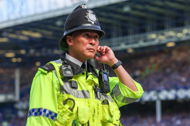 18 Mayıs 2025 'te Goodison Park, Liverpool' da oynanan Premier League maçında Everton ve Southampton maçı öncesinde The Winslowe Hotel 'in önünde Everton taraftarları