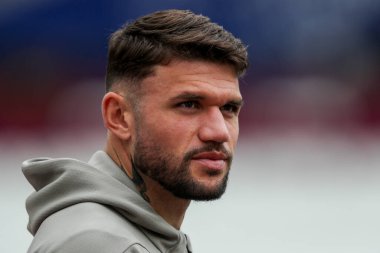 Nottingham Ormanı 'ndan Alex Moreno, 18 Mayıs 2025' te Londra 'daki Londra Stadyumu' nda oynanan Premier League maçı öncesinde Londra Stadyumu 'na geldi.