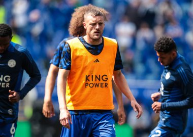 Leicester City 'den Jamie Vardy Premier League maçı sırasında King Power Stadyumu' nda Leicester City ile Ipswich Town maçında ısınma turunda, 18 Mayıs 202