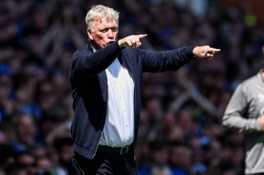 Everton 'ın Everton teknik direktörü, 18 Mayıs 2025' te Goodison Park, Liverpool 'da oynanan Premier League maçında Everton' a karşı Southampton 'ı işaret etti.