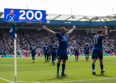 Leicester City 'den Jamie Vardy, 18 Mayıs 202' de King Power Stadyumu 'nda oynanan Premier League maçında Leicester City-Ipswich Town maçında 1-0' lık galibiyetini kutluyor.