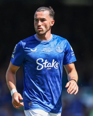 18 Mayıs 2025 'te Goodison Park, Liverpool' da oynanan Premier League maçında Everton ve Southampton maçı öncesinde The Winslowe Hotel 'in önünde Everton taraftarları