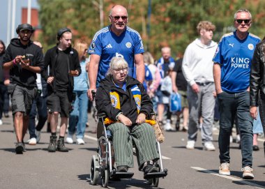 Leicester City taraftarları, 18 Mayıs 202 'de King Power Stadyumu' ndaki Leicester City-Ipswich Town maçı öncesinde King Power Stadyumu 'na geldiler.