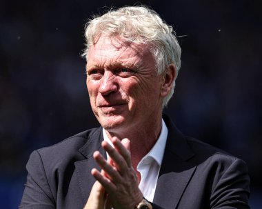 18 Mayıs 2025 'te Goodison Park, Liverpool' da oynanan Premier League maçında Everton ve Southampton maçı öncesinde The Winslowe Hotel 'in önünde Everton taraftarları