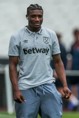 West Ham United takımından Muhammed Kudus, 18 Mayıs 2025 'te Londra' daki Londra Stadyumu 'nda oynanan Premier League karşılaşması öncesinde Londra Stadyumu' na geldi.