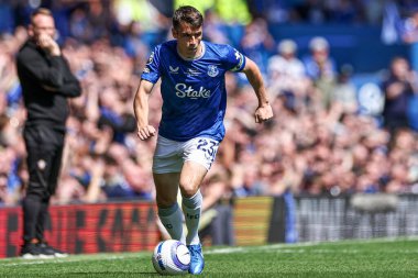 18 Mayıs 2025 'te Goodison Park, Liverpool' da oynanan Premier League maçında Everton ve Southampton maçı öncesinde The Winslowe Hotel 'in önünde Everton taraftarları