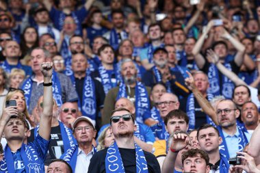 Everton taraftarları mirası kutluyor ve 18 Mayıs 202 'de Goodison Park, Liverpool' da oynanan Premier League maçı sonrasında Goodison Park 'tan ayrılıyor.