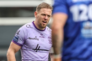 Warrington Wolves takımından Matt Dufty, 18 Mayıs 2025 'te Birleşik Krallık' ın Wakefield şehrinde oynanan 11. Betfred Süper Lig karşılaşmasında ısınma turunda Wakefield Trinity ile Warrington Wolves karşılaşacak.