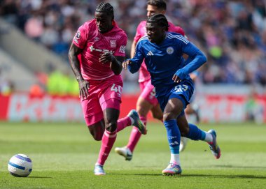 Leicester City 'den Jeremy Monga 18 Mayıs 202' de King Power Stadyumu 'nda Leicester City ile Ipswich Town arasında oynanan Premier League maçı sırasında iş başında.