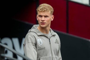 Nottingham Ormanı 'ndan Zach Abbott, 18 Mayıs 2025' te Londra 'daki Londra Stadyumu' nda oynanan Premier League maçı öncesinde Londra Stadyumu 'na geldi.