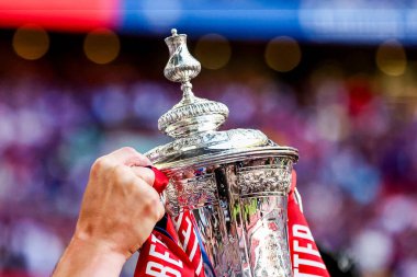 Crystal Palace, 17 Mayıs 202 tarihinde İngiltere 'nin Wembley Stadyumu' nda oynanan ve Manchester City ile oynanan FA Cup final maçı sonrasında FA Cup 'ı kaldırdı.