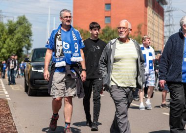 Leicester City taraftarları, 18 Mayıs 202 'de King Power Stadyumu' ndaki Leicester City-Ipswich Town maçı öncesinde King Power Stadyumu 'na geldiler.