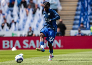 Leicester City 'den Jeremy Monga Premier Lig maçı sırasında King Power Stadyumu' nda Leicester City 'ye karşı Ipswich Town maçında ısınma turunda, 18 Mayıs 202