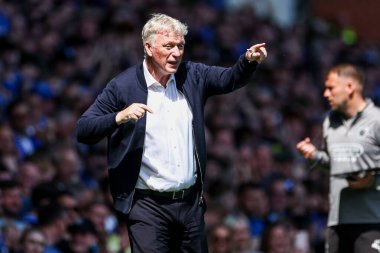 Everton 'ın Everton teknik direktörü, 18 Mayıs 2025' te Goodison Park, Liverpool 'da oynanan Premier League maçında Everton' a karşı Southampton 'ı işaret etti.