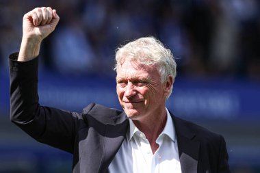 18 Mayıs 2025 'te Goodison Park, Liverpool' da oynanan Premier League maçında Everton ve Southampton maçı öncesinde The Winslowe Hotel 'in önünde Everton taraftarları