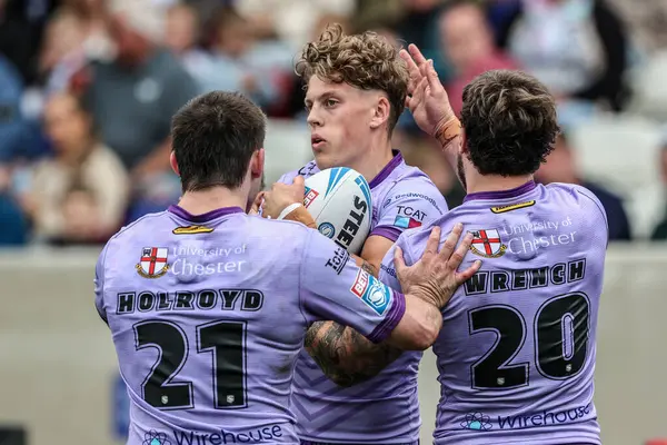 Warrington Wolves takımından Arron Lindop, 18 Mayıs 202 'de İngiltere' nin Wakefield kentindeki DIY Kitchens Stadyumu 'nda oynanan 11.