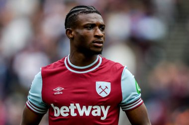 West Ham United 'tan Mohammed Kudus, 18 Mayıs 2025' te Londra 'daki Londra Stadyumu' nda oynanan Premier League maçı öncesinde West Ham United Nottingham Forest 'a karşı dizildi.