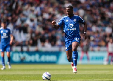 Leicester City 'den Boubakary Soumar 18 Mayıs 2025' te King Power Stadyumu 'nda Leicester City ile Ipswich Town arasında oynanan Premier League maçında topu kırdı.