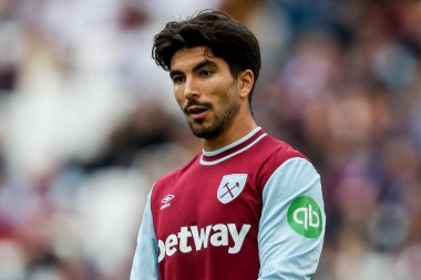 West Ham United 'dan Carlos Soler, 18 Mayıs 2025' te Londra 'daki Londra Stadyumu' nda oynanan Premier League maçında West Ham United Nottingham Forest 'a karşı mücadele etti.