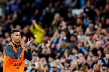 Manchester City 'den Rodrigo, 20 Mayıs 2025' te Etihad Stadyumu 'nda oynanan Premier League maçında ayakta alkışlandı.