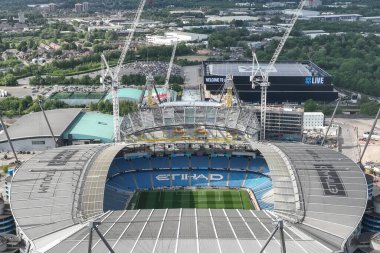 Etihad Stadyumu 'nun ve Premier League maçı sırasında Manchester City' nin Etihad Stadyumu 'nda oynadığı yeni Kuzey Standı inşaatının hava görüntüsü, 20 Mayıs 2025
