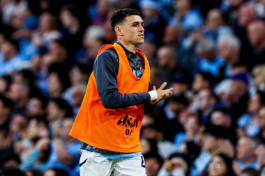 Manchester City 'den Phil Foden, 20 Mayıs 2025' te Etihad Stadyumu 'nda oynanan Premier League maçında ısınıyor.