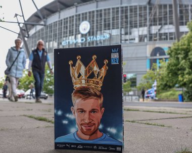 Manchester City 'den Kevin De Bruyne, Premier League maçında Manchester City' ye karşı Etihad Stadyumu 'nda 20 Mayıs 202' de oynanan maç programının ön kapağında yer aldı.