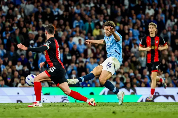 Manchester City 'den Nico Gonzalez Premier League maçında 3-0 öne geçiyor. Manchester City, Etihad Stadyumu' nda Bournemouth 'a karşı, 20 Mayıs 2025