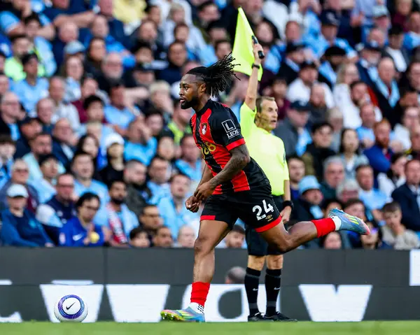 AFC Bournemouth takımından Antoine Semenyo, 20 Mayıs 202 'de Etihad Stadyumu' nda oynanan Premier League maçında ofsaytta koşuyor.