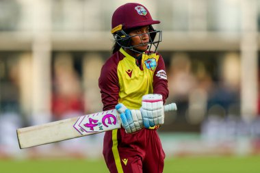 Batı Hint Adaları 'ndan Mandy Mangru 1. Vitality IT20 Serisi sırasında işten çıkarılmasının ardından üzgün görünüyor. İngiltere Kadınlar Batı Hint Adaları' na karşı Spitfire Ground, Canterbury, Birleşik Krallık, 21 Mayıs 202