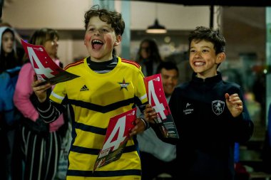 İngiliz Kadınlar 1. Vitality IT20 Serisi sırasında Spitfire Ground, Canterbury, İngiltere 'de Batı Hint Kadınlarına Karşı Kadınlar, 21 Mayıs 202' de kutlanıyor.