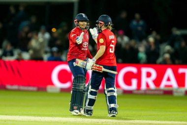 Maçı 1. Vitality IT20 Serisi 'nin ardından İngiliz Kadınlar Batı Hint Adalarına Karşı Spitfire Ground, Canterbury, Birleşik Krallık' ta 21 Mayıs 202 'de kazandı.