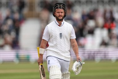 İngiltere 'den Ben Duckett, 22 Mayıs 2025' te İngiltere 'nin Trent Bridge, Nottingham, İngiltere' de Zimbabwe 'ye karşı oynadığı Rothesay Test Maçı' nda Curran tarafından yakalanıp Madhevere 'e atıldı.