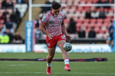 Leigh Leoparları 'ndan Lachlan Lam, maç öncesi ısınma turunda 12. Betfred Süper Lig karşılaşmasında Leigh Leopards' a karşı Hull FC, Leigh Spor Köyü, Leigh, Birleşik Krallık, 22 Mayıs 2025