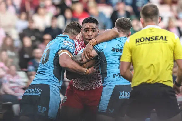 Leigh Leigh Leapords takımından Joe Ofahengaue, 22 Mayıs 2025 'te Leigh Spor Köyü, Leigh, İngiltere' de oynanan 12.