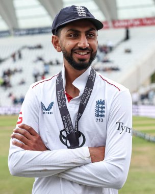 İngiltere 'nin Shoaib Bashir serisinin oyuncusu Rothesay Test Maçı' nda 3. İngiltere, Trent Bridge, Nottingham 'da Zimbabwe' ye karşı 24 Mayıs 2025