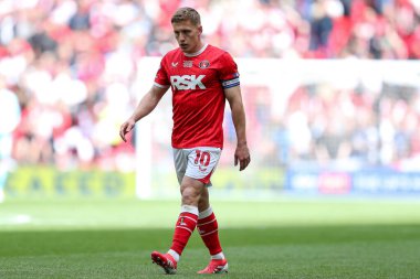 Charlton Athletic takımından Greg Docherty 25 Mayıs 2025 'te Wembley Stadyumu' nda Charlton Athletic ile Leyton Orient arasında oynanan final maçında