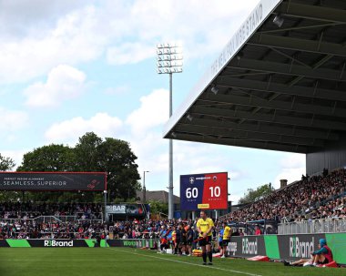 DIY Kitchens Stadyumu 'nun Betfred Süper Lig maçı sırasında Wakefield Trinity' nin DIY Kitchens Stadyumu 'nda Salford Red Devils' e karşı oynadığı maçın genel görüntüsü, 25 Mayıs 2025