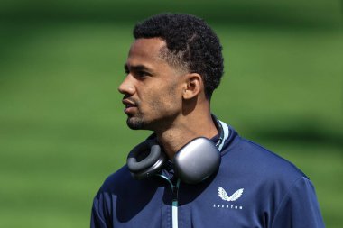 Everton 'dan Iliman Ndiaye, Premier Lig maçı sırasında St.James' s Park, Newcastle, İngiltere 'de oynanan Newcastle United maçına geldi.